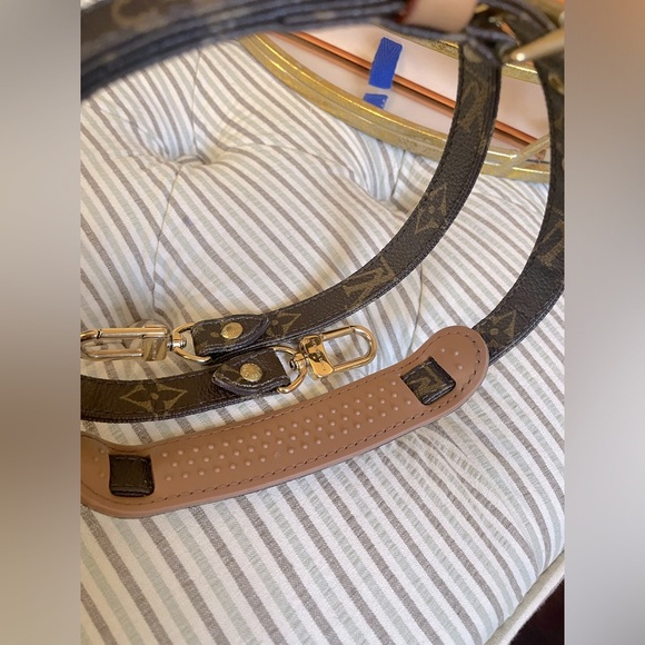 Louis Vuitton Monogram Canvas Bag Strap - Picture 4 of 11